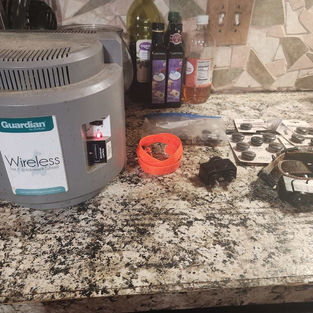 Guardian Wireless Pet Fence w/2 collars and more